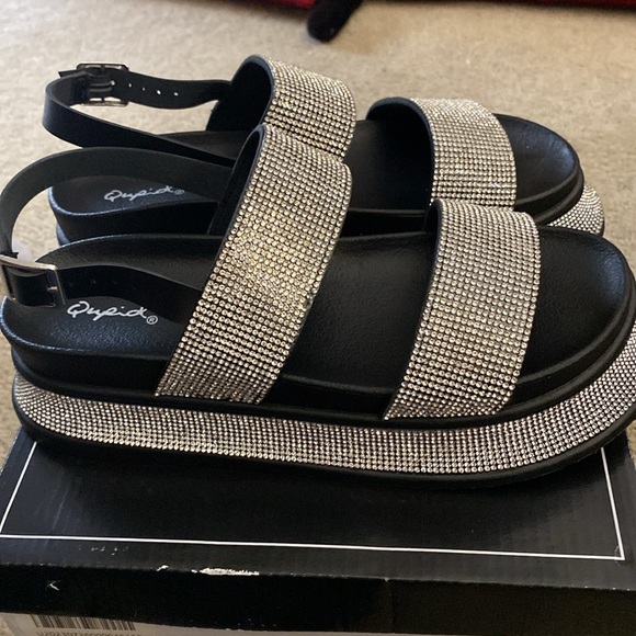Qupid clear/black Rhinestone sandals size 7 - Picture 2 of 6